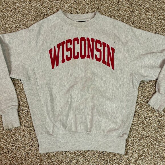 Signature Studio Tops - ~~UW WISCONSIN BADGERS BUCKY Vintage S sweatshirt   BEST WISCONSIN BADGERS VINTA